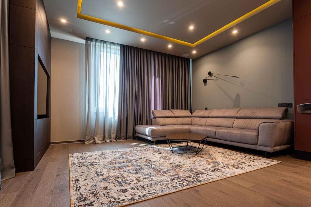 Luxury Apartment In The Superb Location Chisinau Luaran gambar